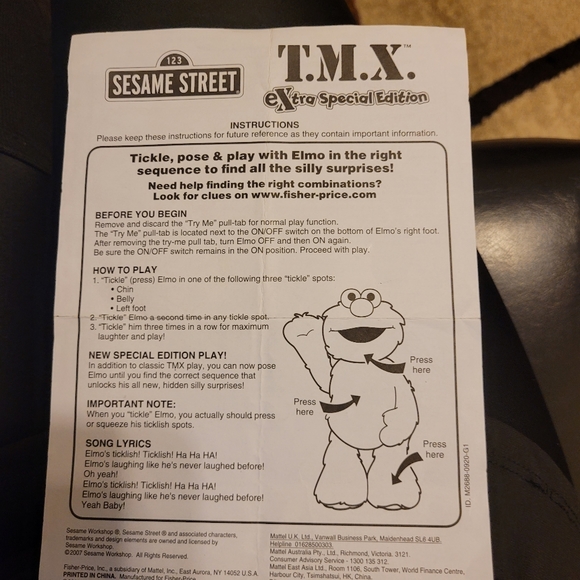 Tickle Me Elmo Extra Special Edition TMX Doll Fisher - Picture 2 of 3